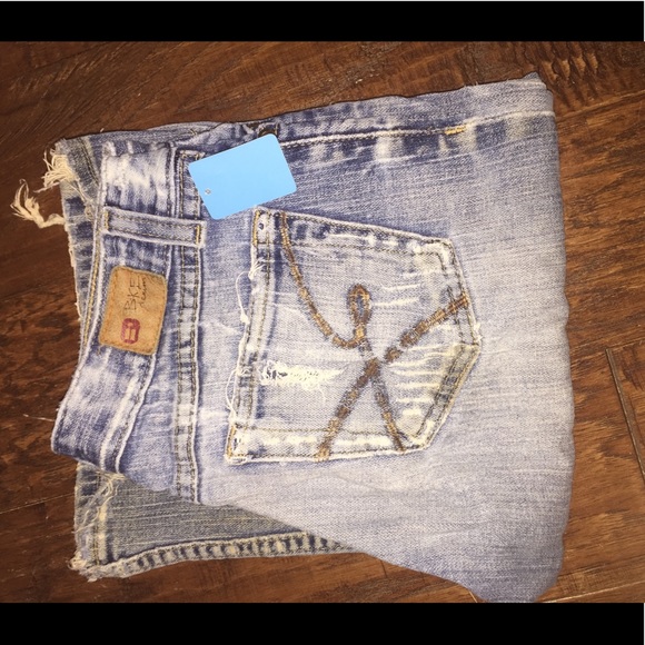 BKE - Picture 2 of 5